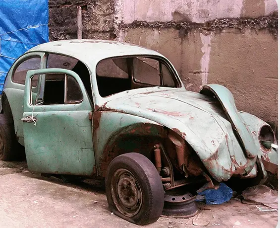 Fusca velho e desgastado
